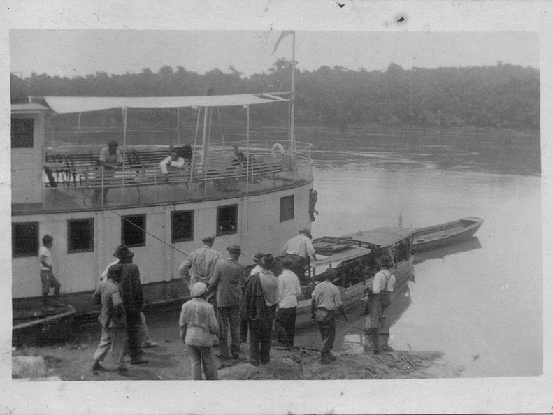 Embarque en el río Paraná